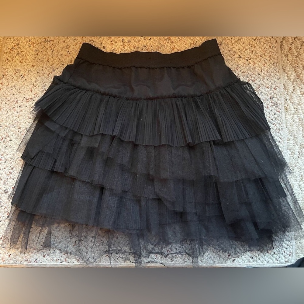 BCBGMa Azria Elegant Black Tiered Skirt-Large - Picture 5 of 6